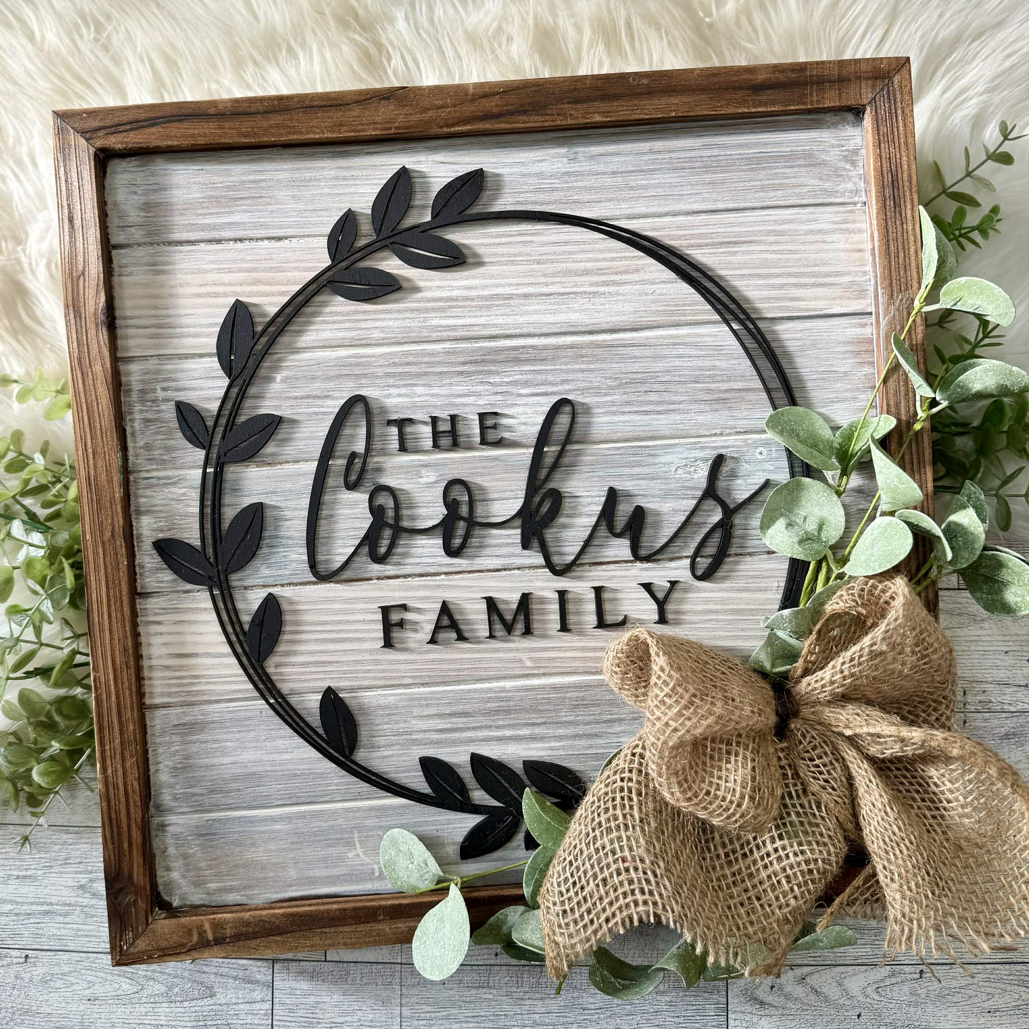 LAST NAME LEAF WOOD SIGN